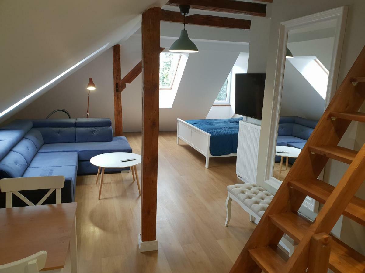 Apartamenty Deptak Цехоцинек Экстерьер фото
